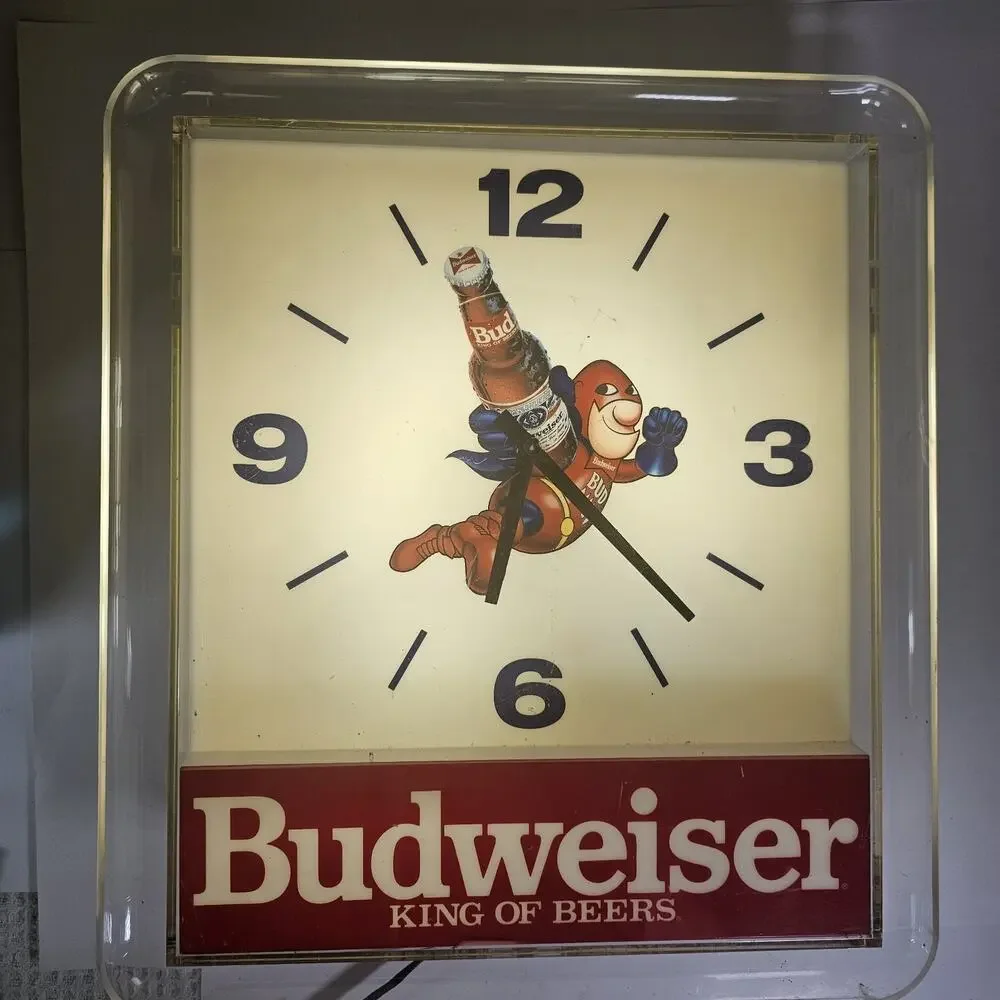 Vintage Bud Man Budweiser Beer Light Up Clock Works Bar Sign